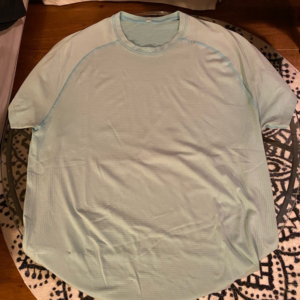 XL Lululemon Metal Vent Tech short-sleeve